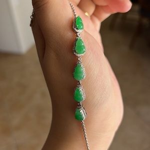 Genuine Jadeite Jade Bracelet with 18K solid gold and real diamonds